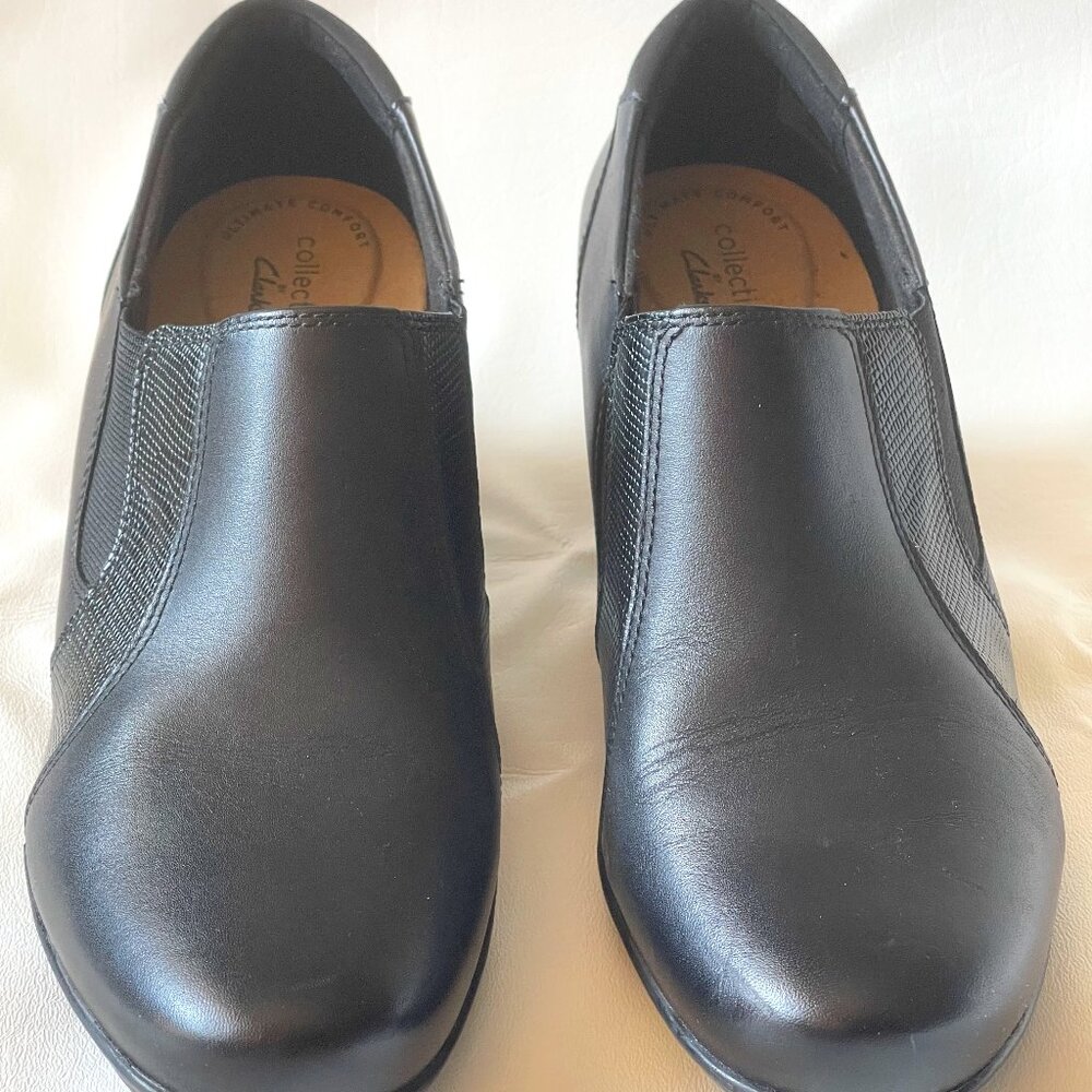 EMSLIE CHELSEA BLACK SHOES SIZE 9